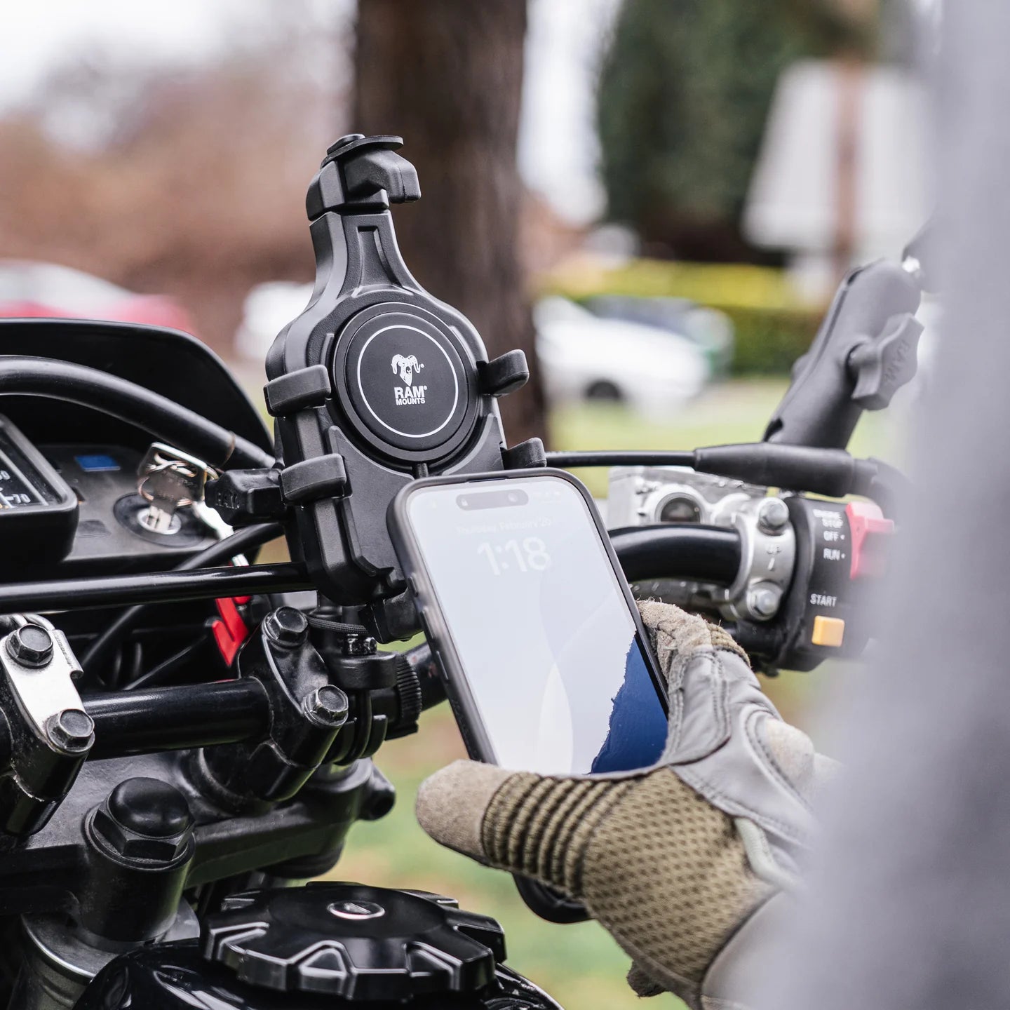 RAM Quick-Grip Pro Phone Holder with Ball (RAM-HOL-PD5BU)