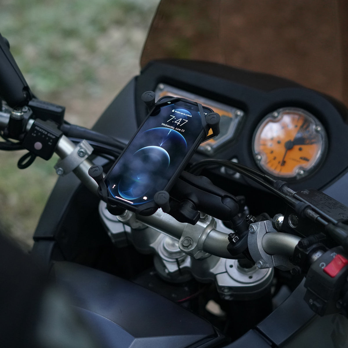 RAM Handlebar Mount w U-Bolt & Large X-Grip (RAM-B-149Z-UN10U)