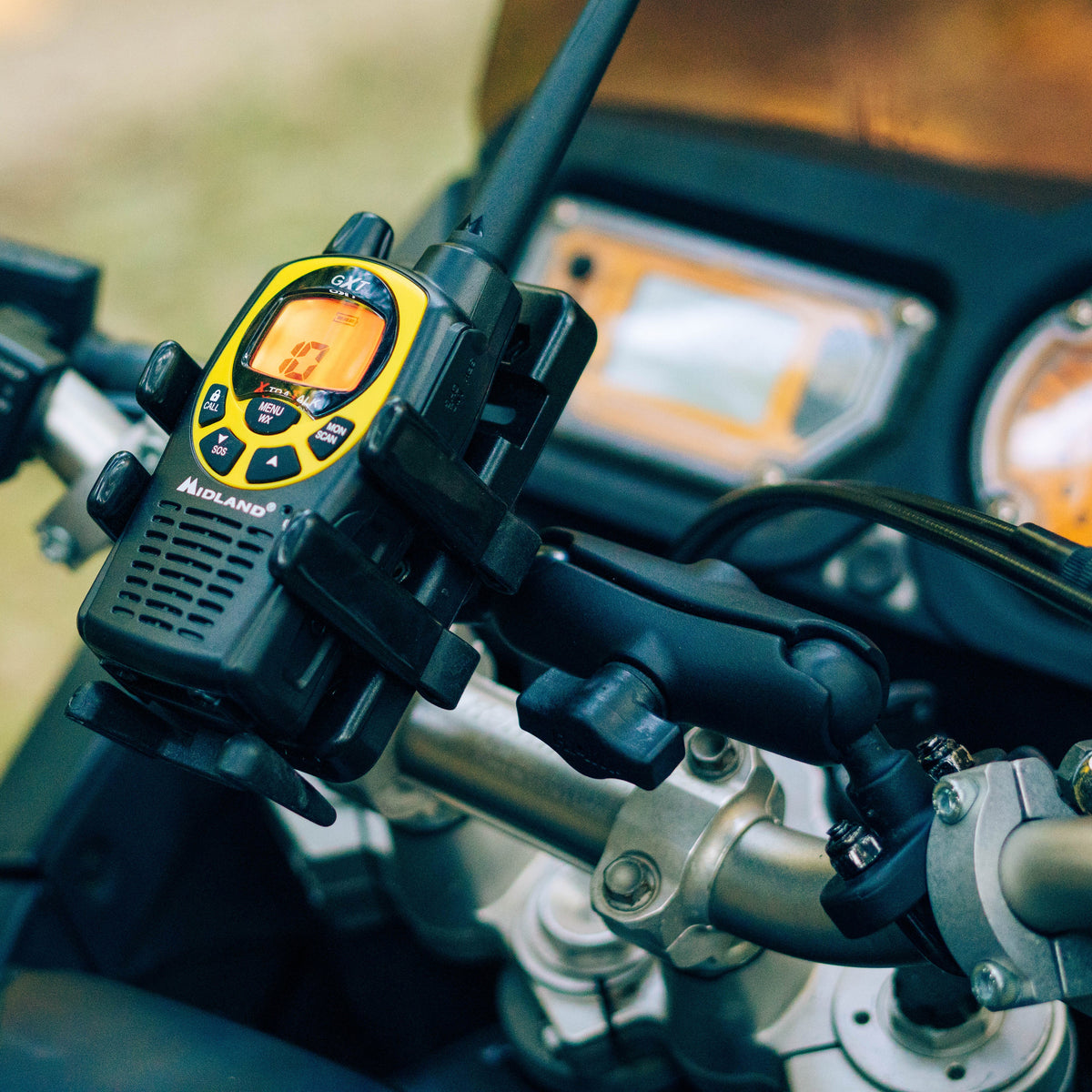 RAM Handlebar Mount w Finger-Grip Phone Holder (RAM-B-149Z-UN4U)