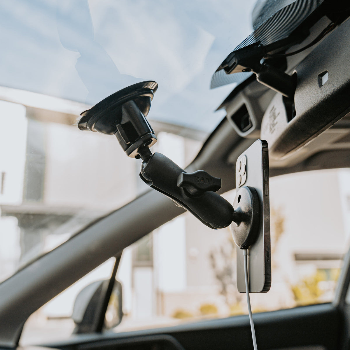 RAM Suction Cup Mount for Apple 15W MagSafe (RAM-B-166-AP-MAGU)