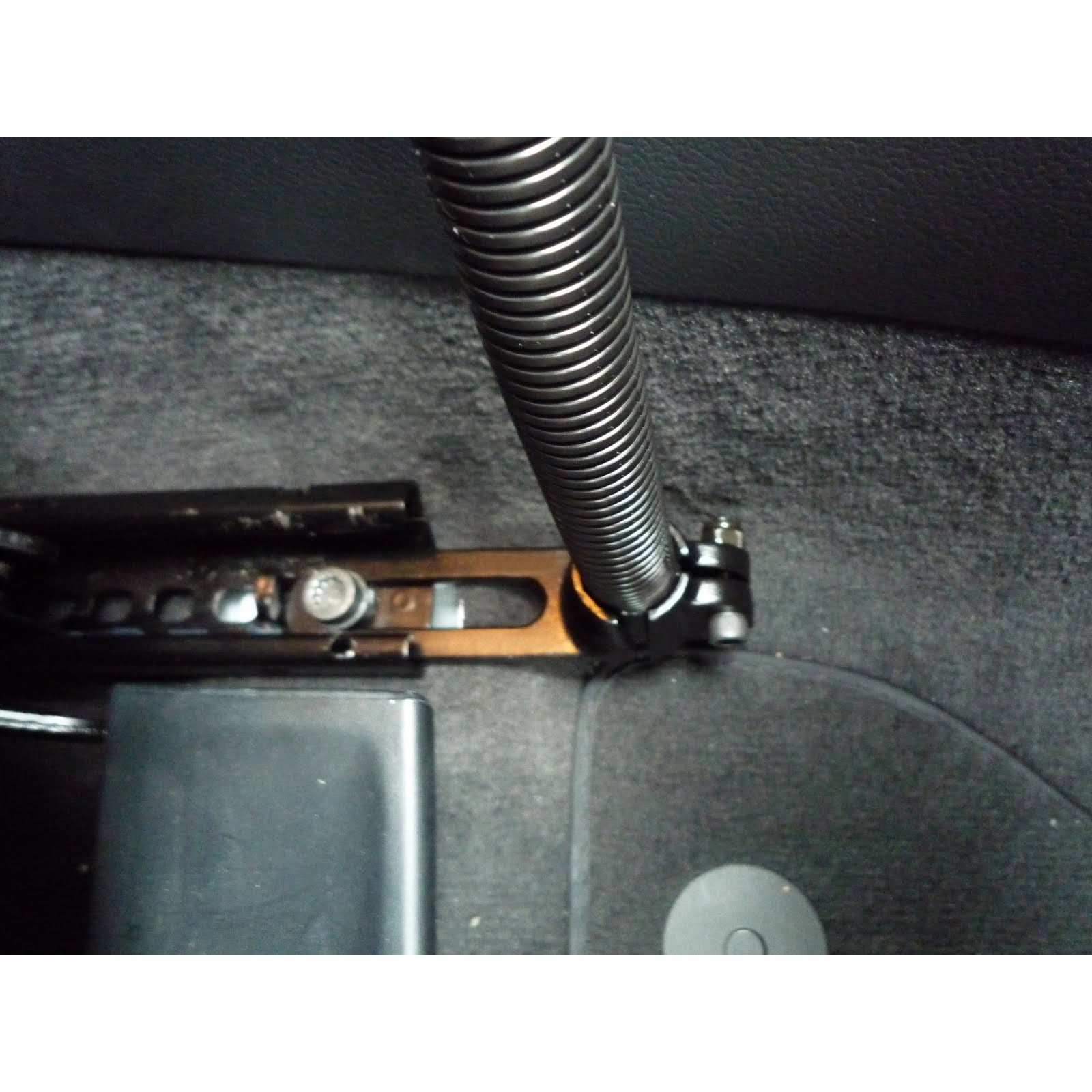 RAM POD 18" Vehicle Floor Mount (RAM-B-316-1-202U) - Modest Mounts
